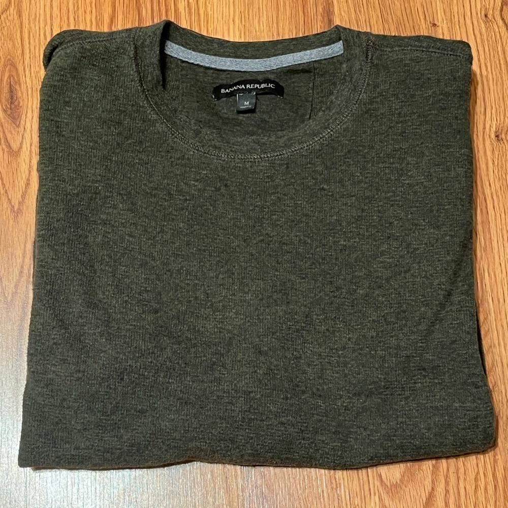 Men’s Banana Republic Waffle Knit Sweater - Size Medium